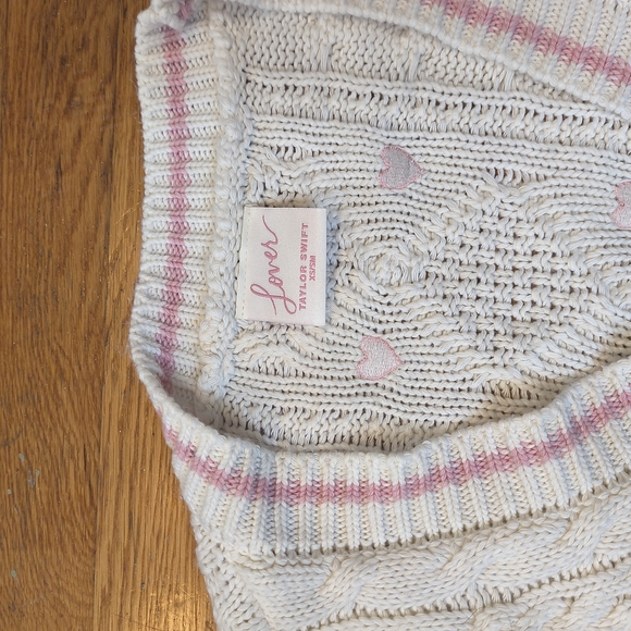 Taylor Swift Lover Cardigan - Picture 2 of 3